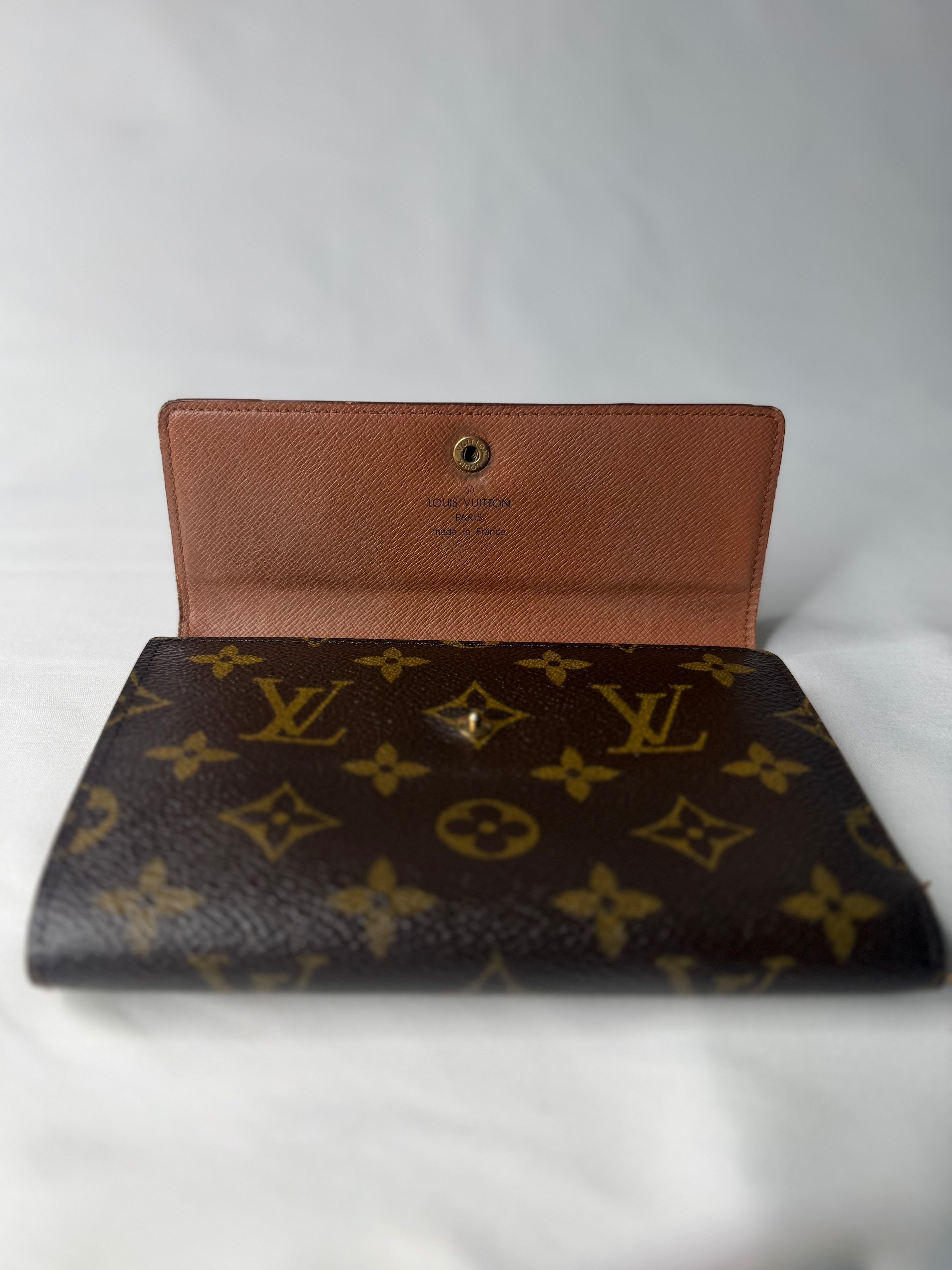 Portefeuille Porte-Trésor International Louis Vuitton n°MIO995 (Grade C)