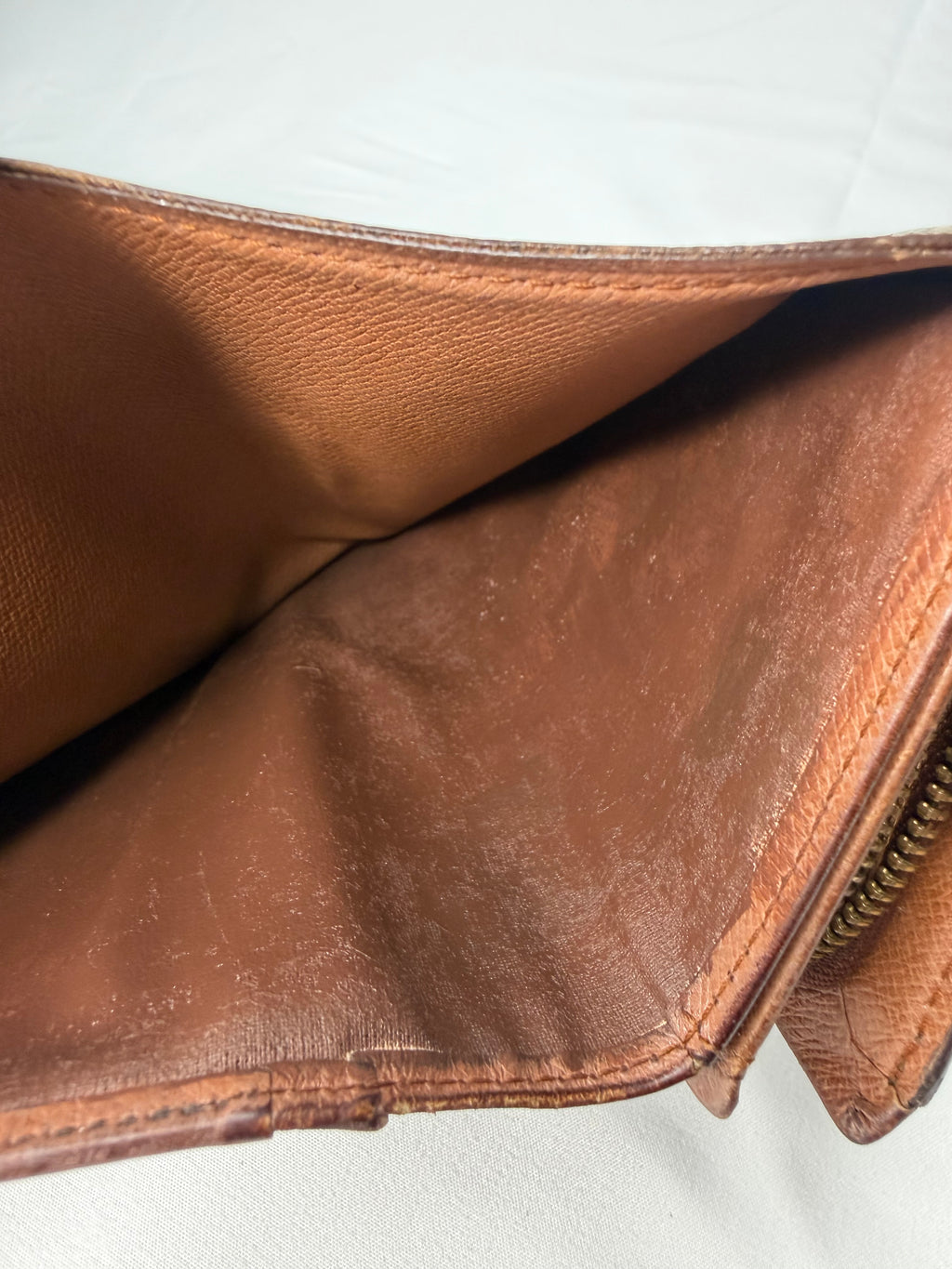 Portefeuille Billets Trésor Louis Vuitton n°MIO918 (Grade C)
