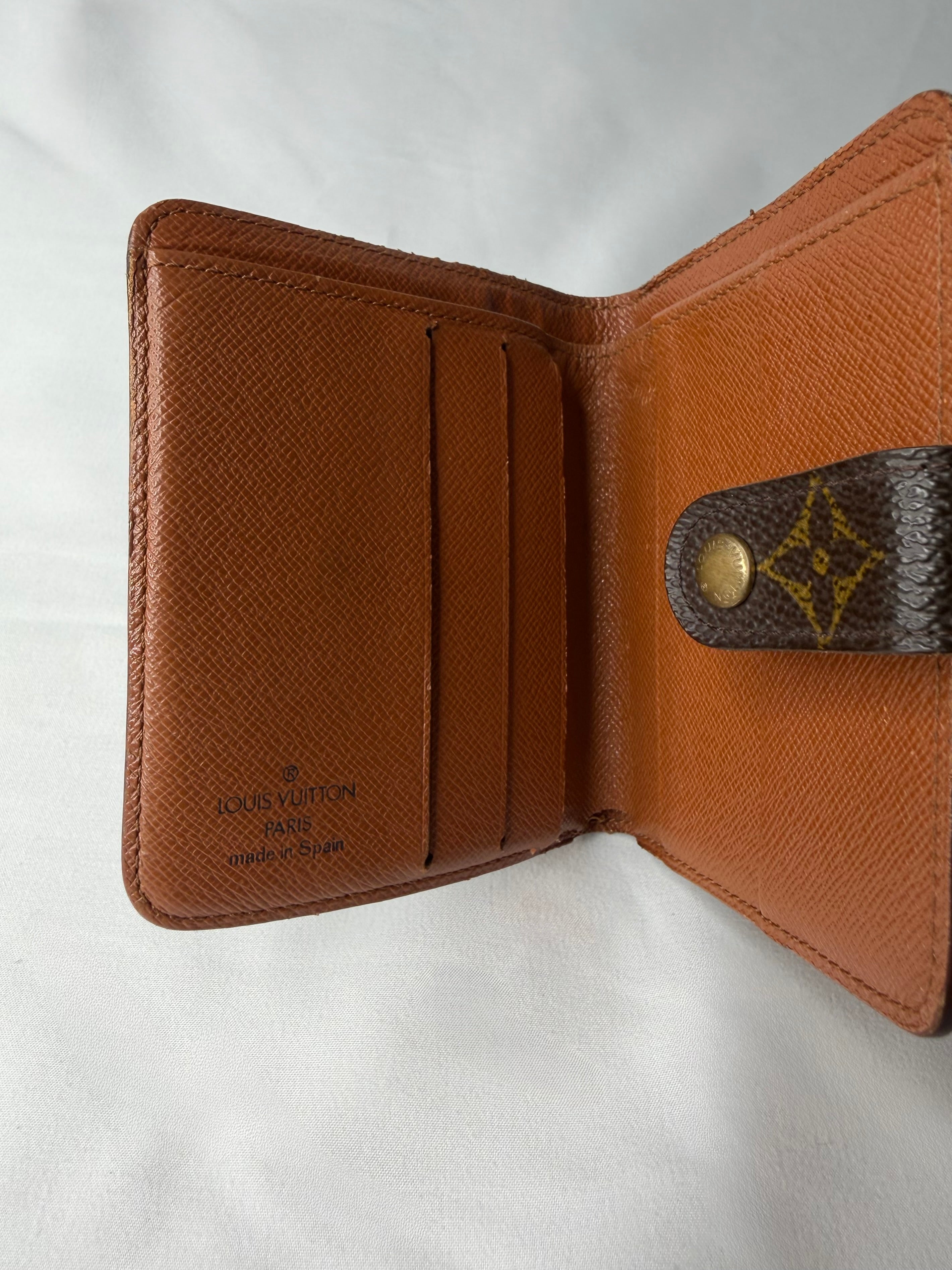 Portefeuille Compact Zip Louis Vuitton n°CA0998 (Grade BC)