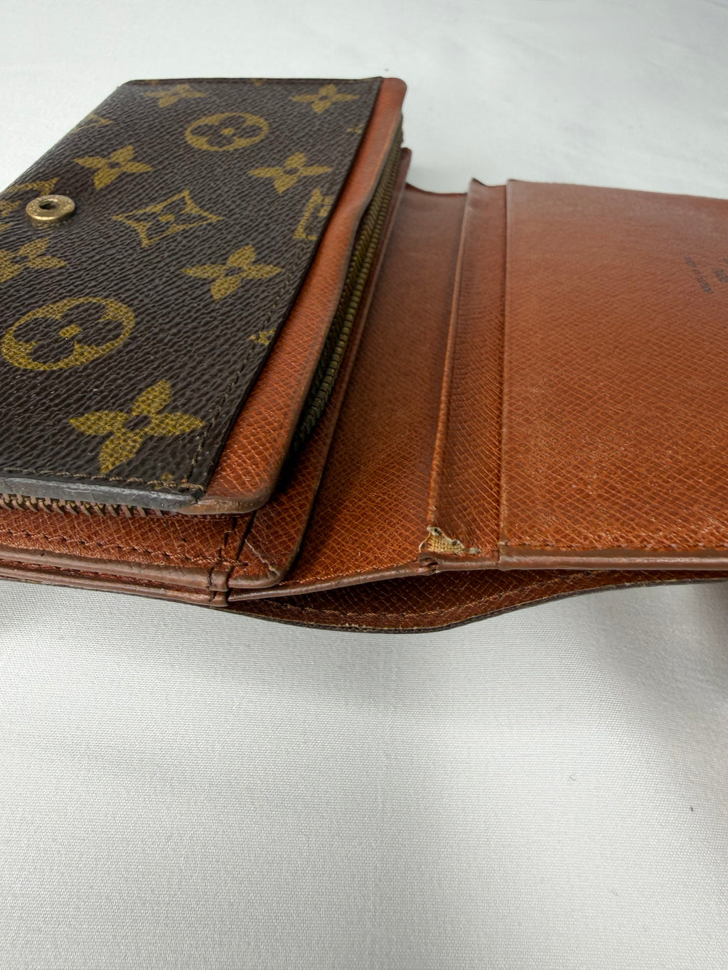 Portefeuille Billets Trésor Louis Vuitton n°RA0932 (Grade BC)