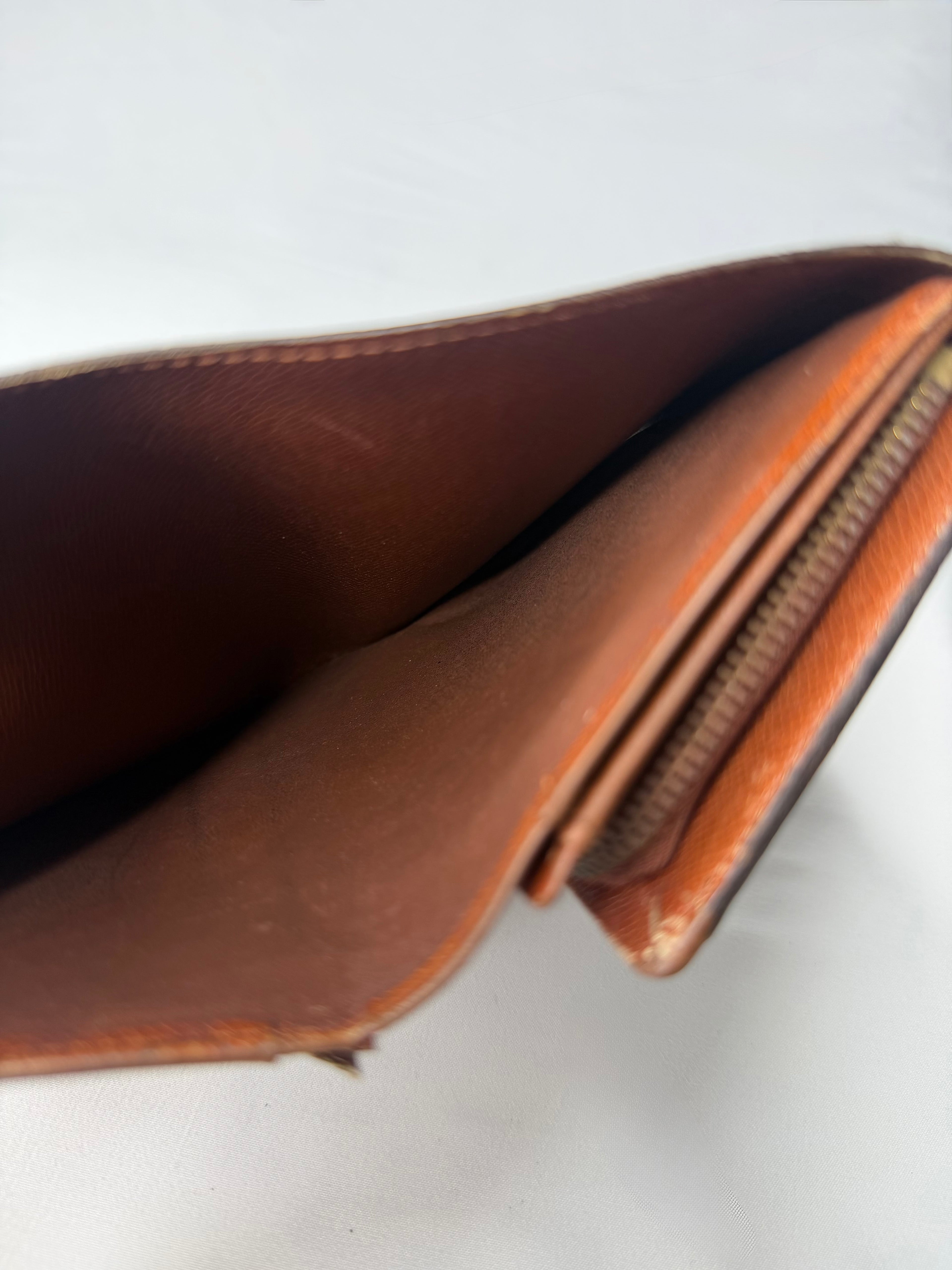 Portefeuille Billets Trésor Louis Vuitton n°RA0932 (Grade BC)