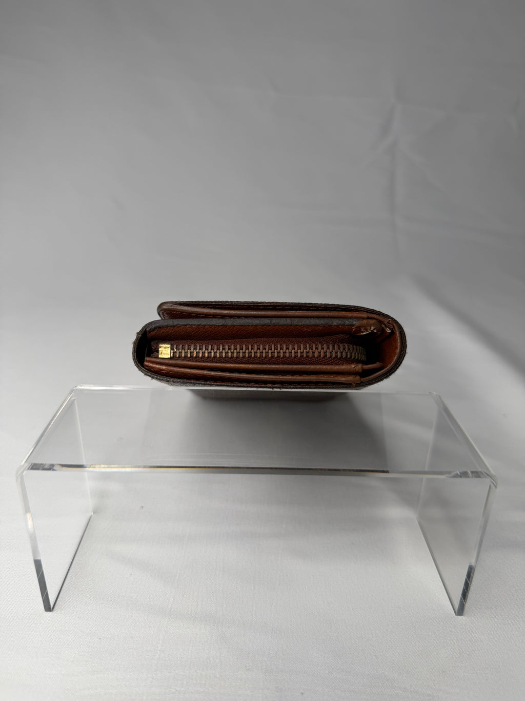 Portefeuille Billets Trésor Louis Vuitton n°RA0932 (Grade BC)