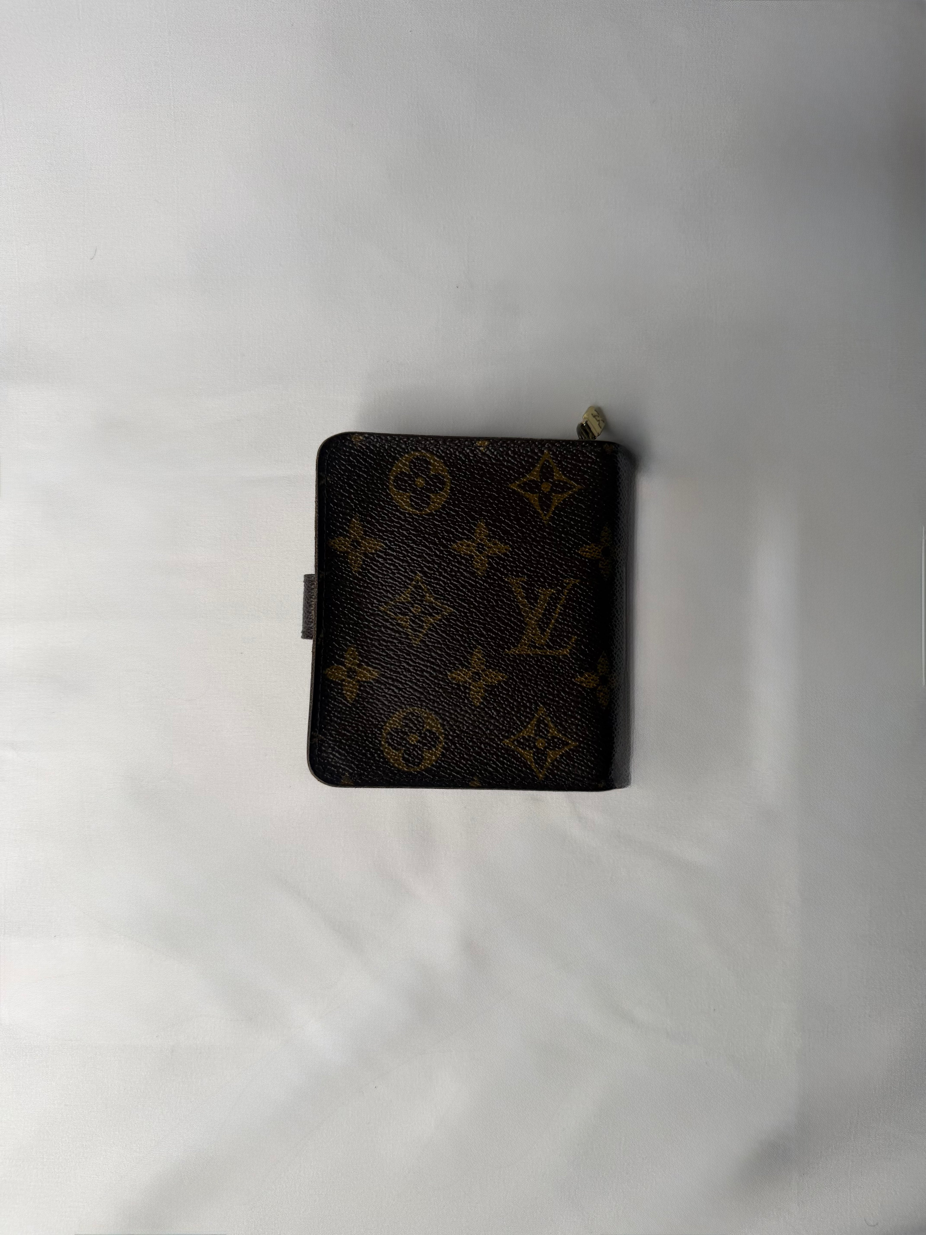 Portefeuille Compact Zip Louis Vuitton n°CA0998 (Grade BC)
