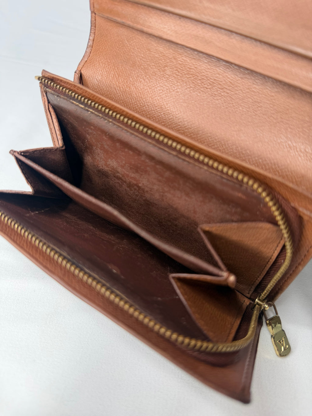Portefeuille Billets Trésor Louis Vuitton n°MIO918 (Grade C)