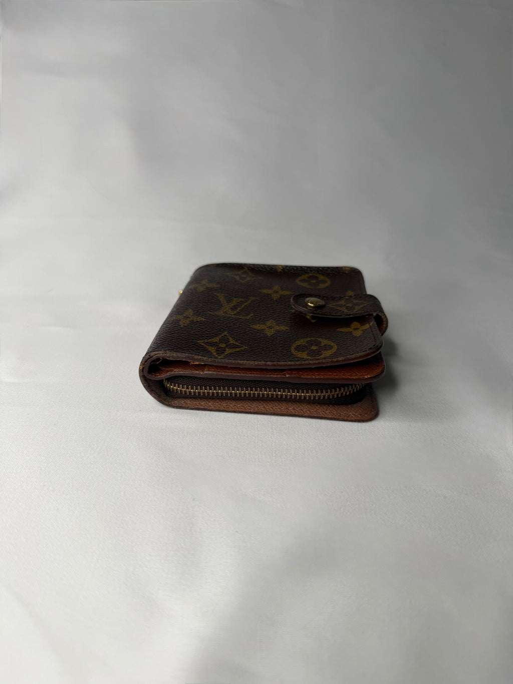 Portefeuille Compact Zip Louis Vuitton n°CA0998 (Grade BC)