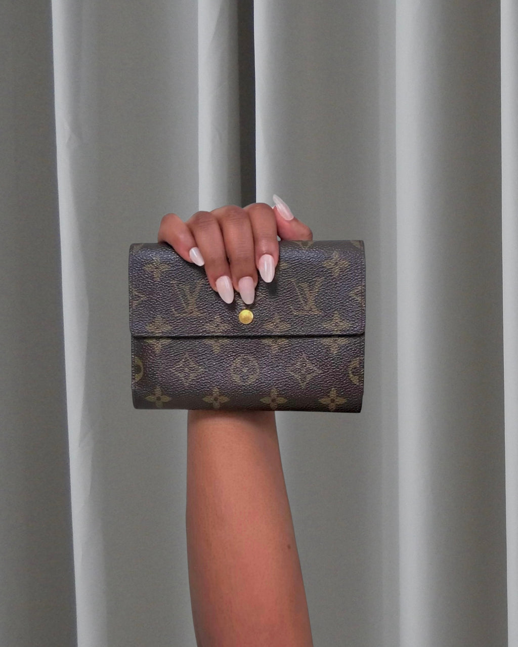 Portefeuille Porte-Trésor International Louis Vuitton n°MIO995 (Grade C)